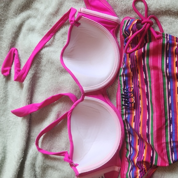 Billabong swimsuit - Picture 4 of 4